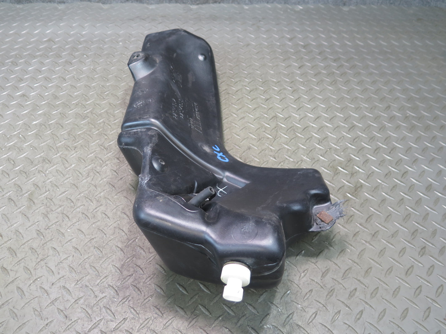 97-04 Chevrolet Corvette C5 Windshield Washer Fluid Reservoir Tank 22154852 OEM