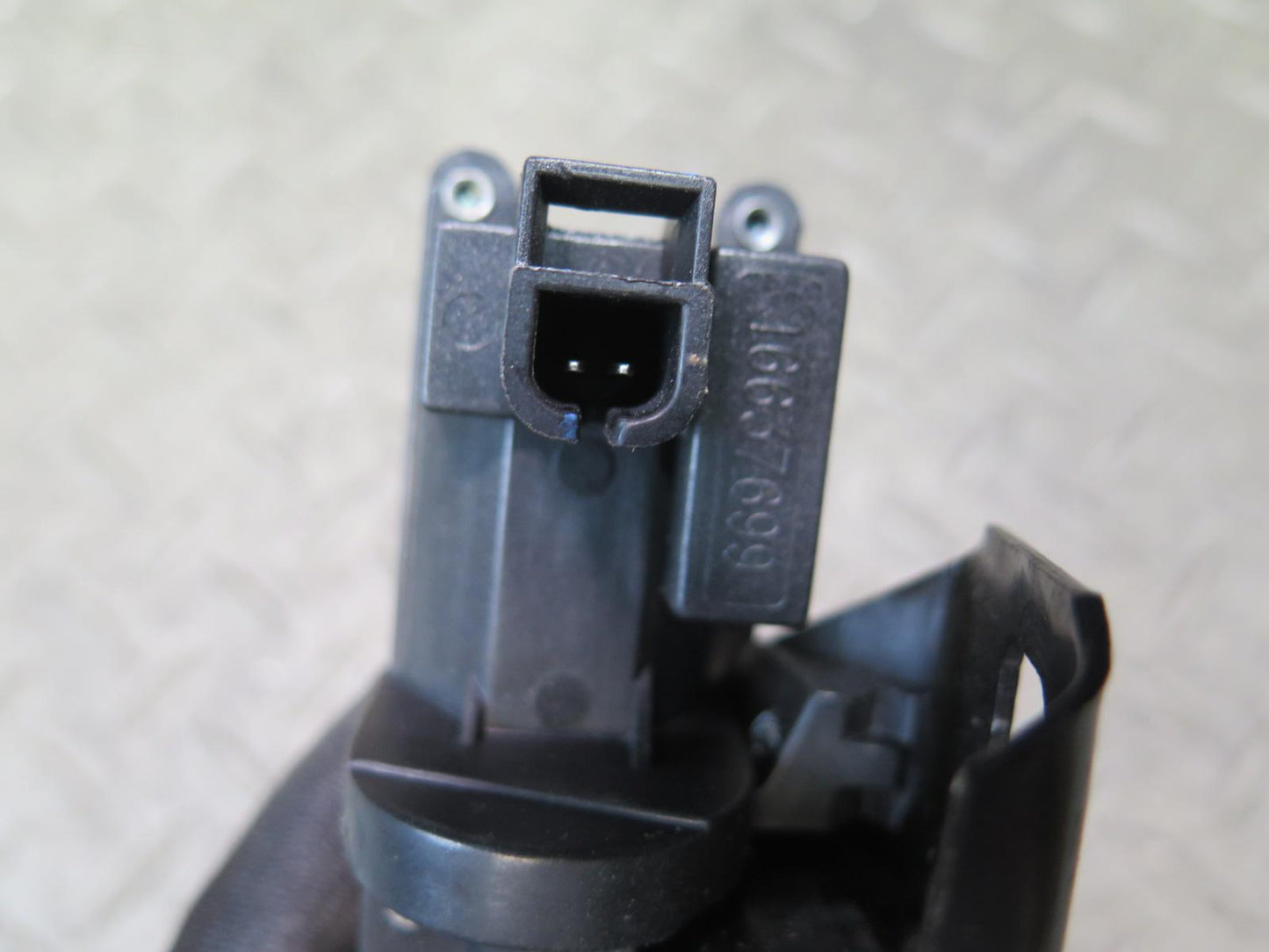 97-04 Chevrolet Corvette C5 Rear Right Trunk Lock Latch Actuator OEM