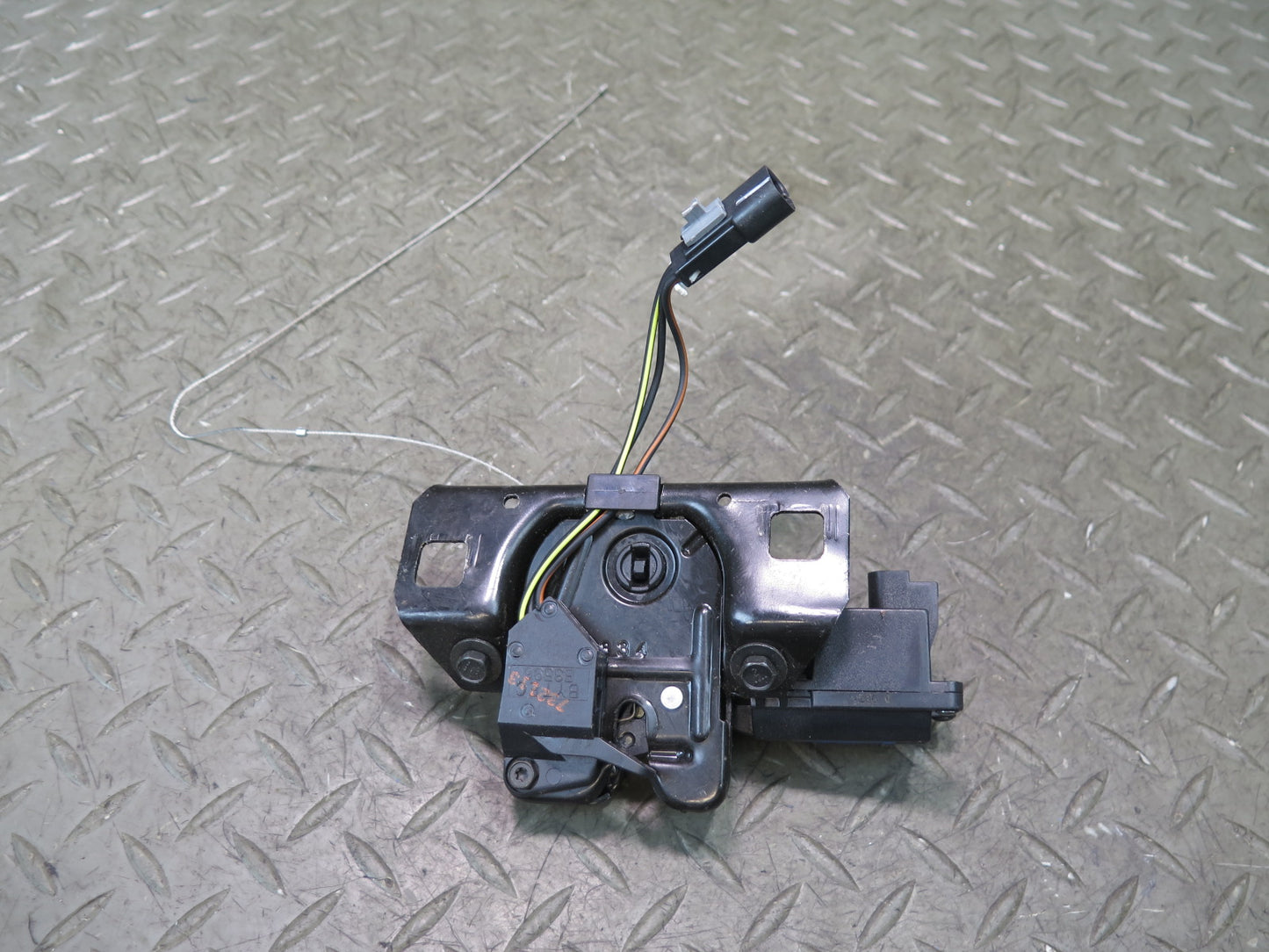 97-04 Chevrolet Corvette C5 Rear Right Trunk Lock Latch Actuator OEM