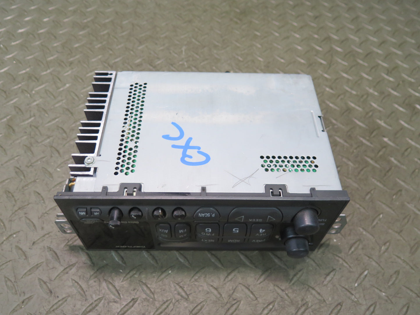 97-04 Chevrolet Corvette C5 Radio CD Player Receiver Head Unit 16257601 OEM