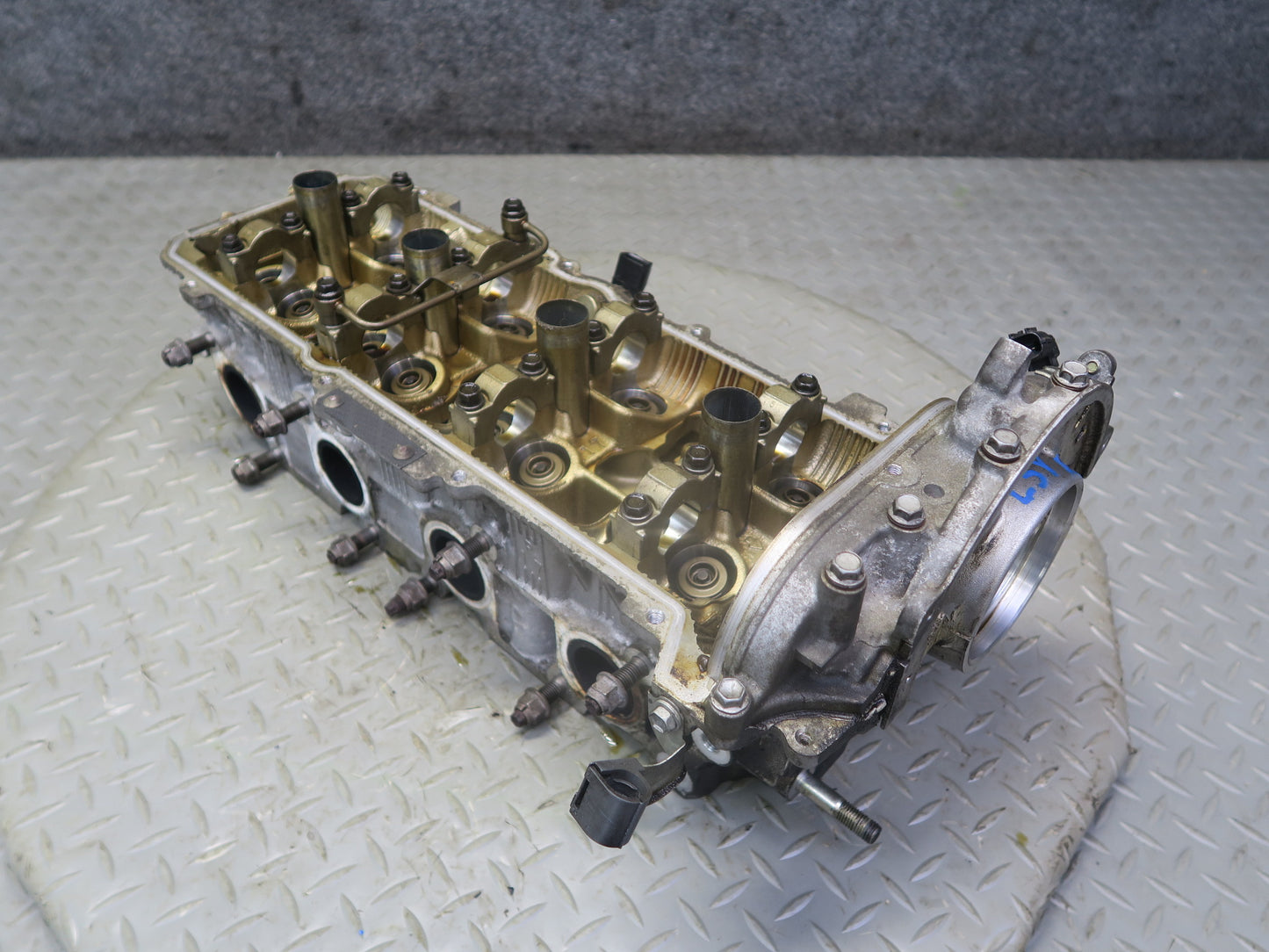 01-06 Lexus LS430 3UZFE 4.3L Engine Motor Right Cylinder Head OEM