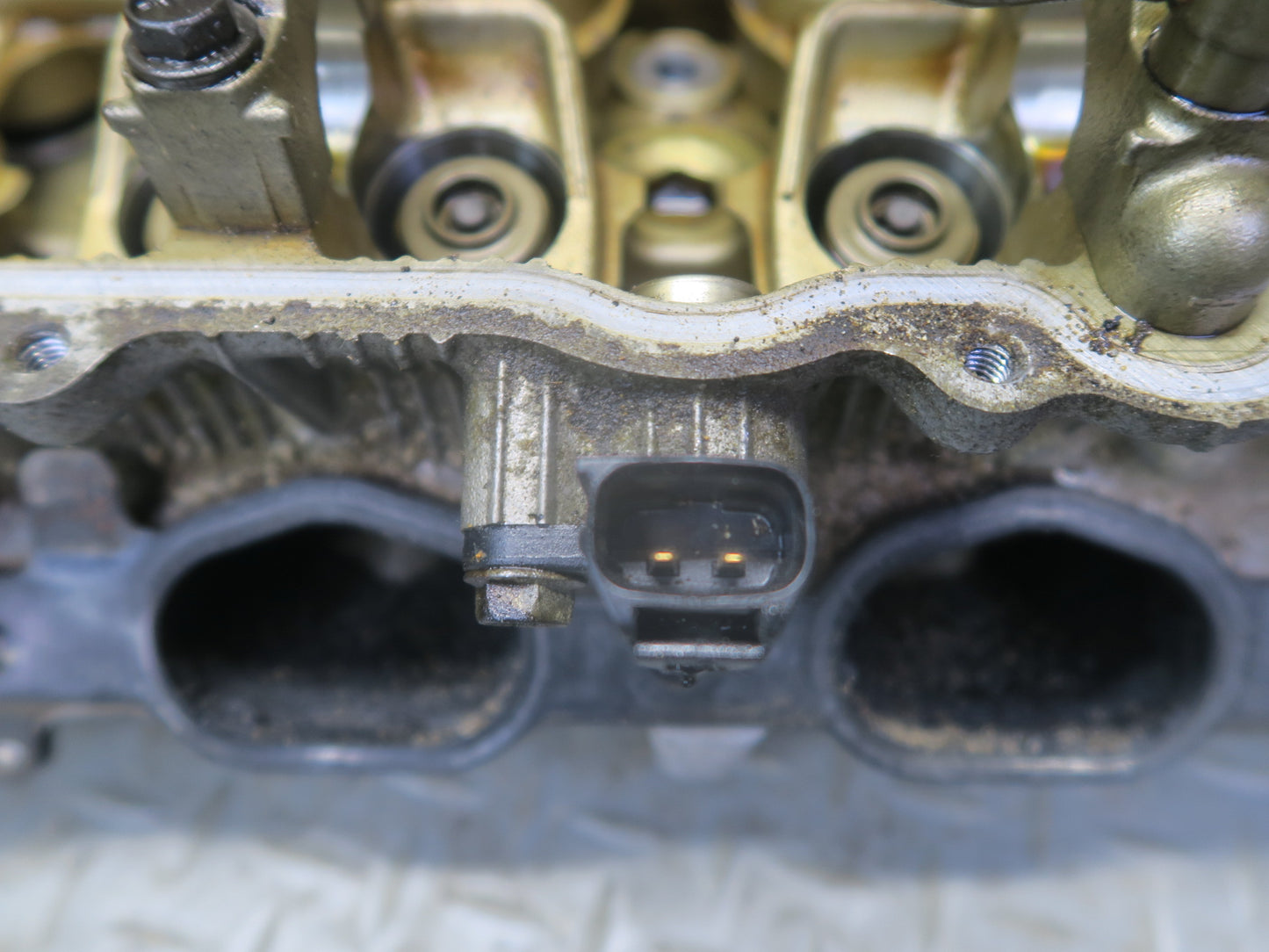 01-06 Lexus LS430 3UZFE 4.3L Engine Motor Right Cylinder Head OEM