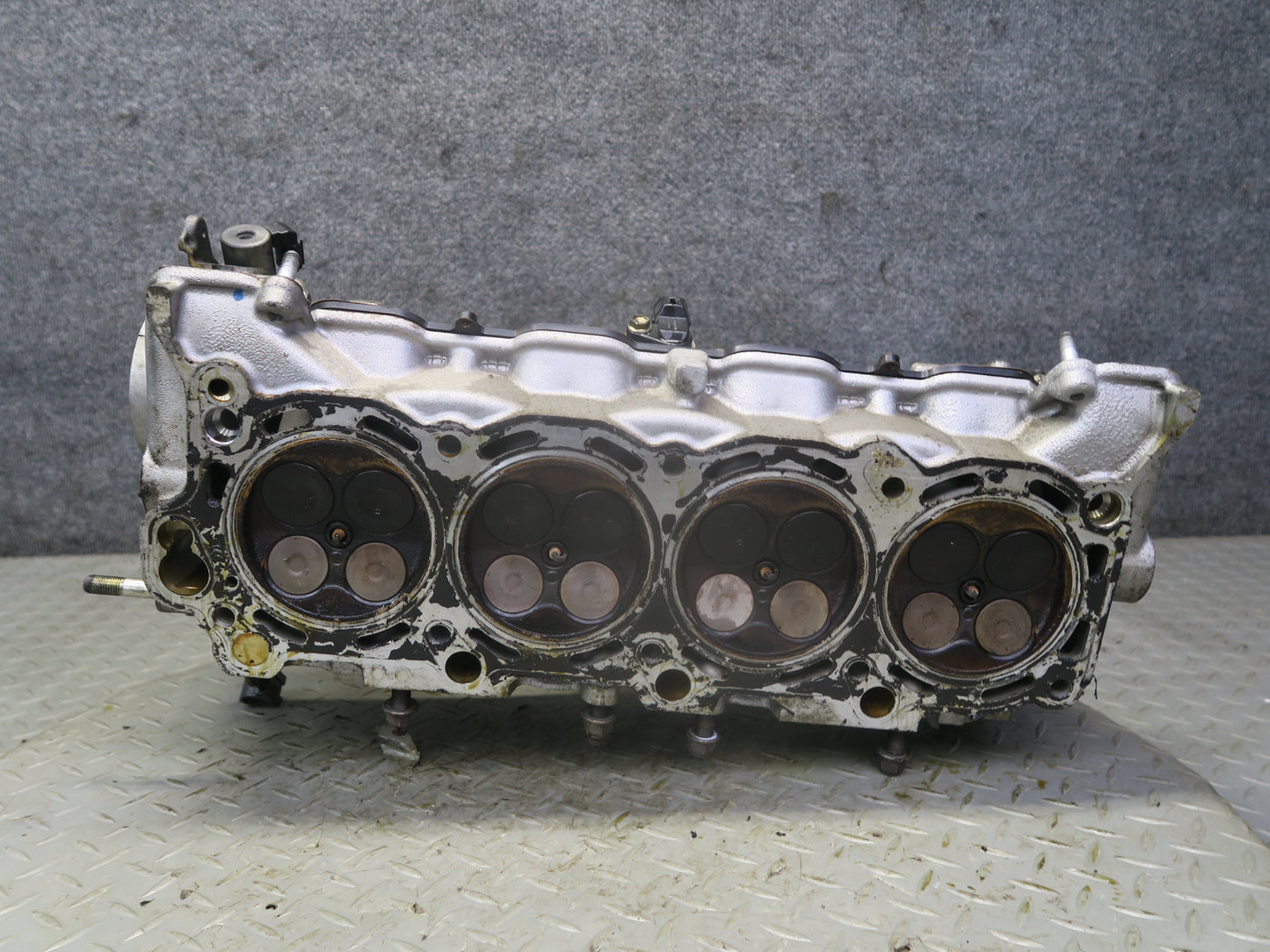 01-06 Lexus LS430 3UZFE 4.3L Engine Motor Right Cylinder Head OEM