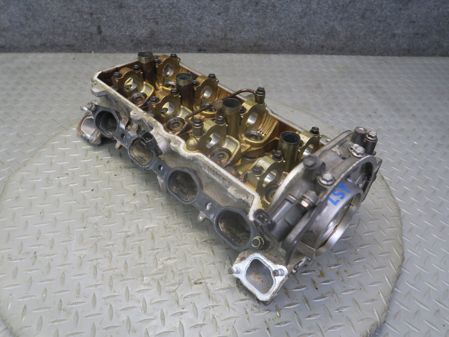 01-06 Lexus LS430 3UZFE 4.3L Engine Motor Left Cylinder Head OEM