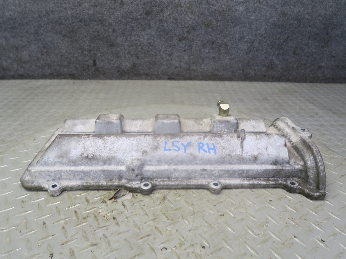 01-06 Lexus LS430 3UZFE Right Engine Motor Cylinder Head Valve Cover OEM