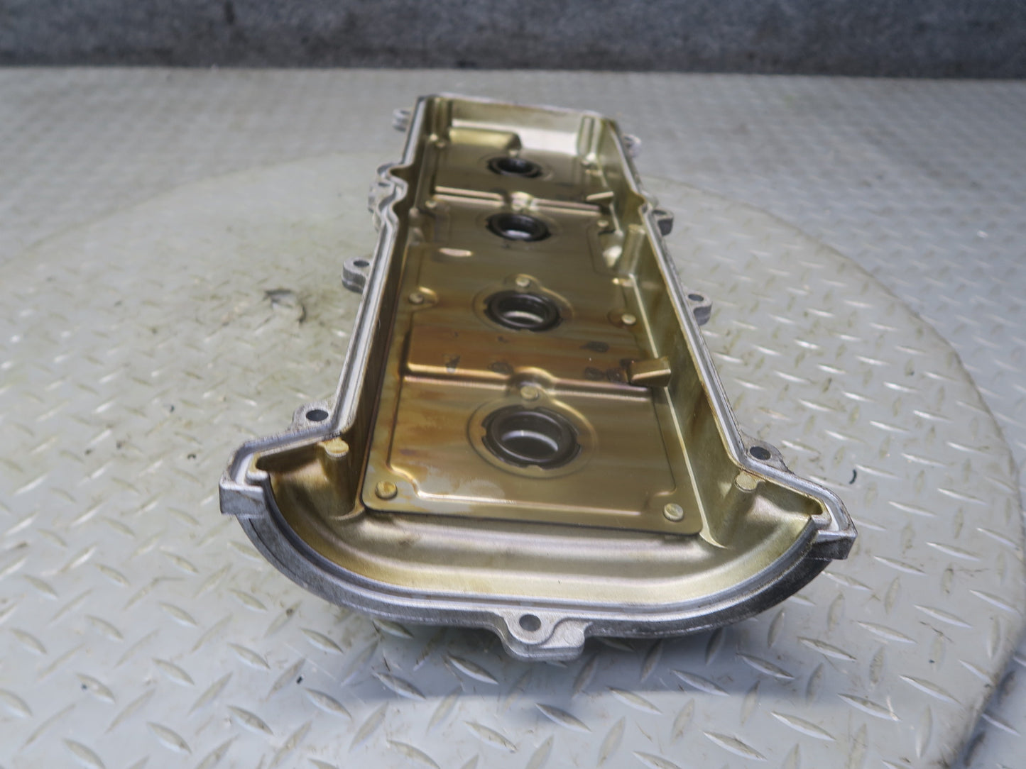 01-06 Lexus LS430 3UZFE Right Engine Motor Cylinder Head Valve Cover OEM