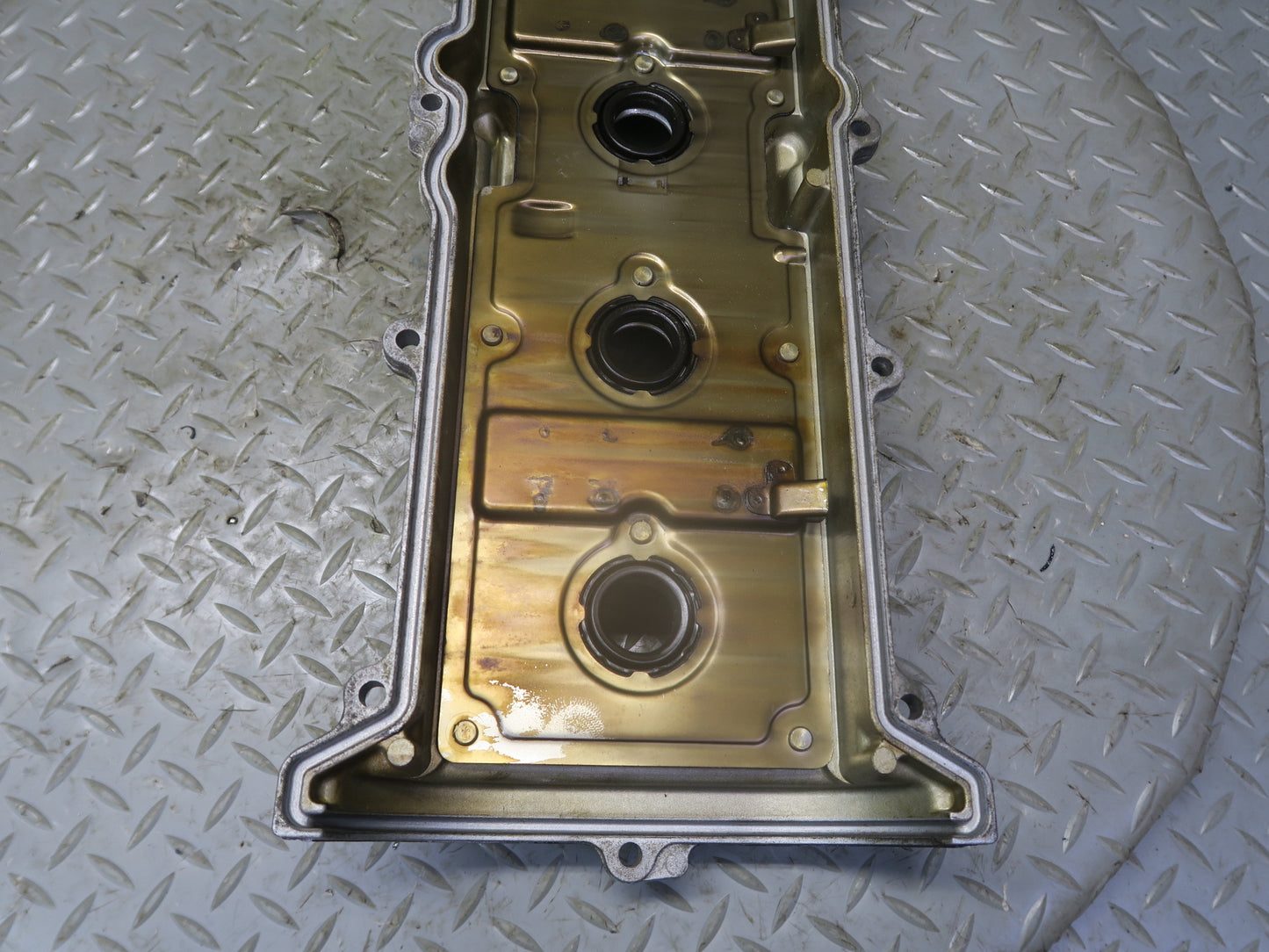 01-06 Lexus LS430 3UZFE Right Engine Motor Cylinder Head Valve Cover OEM