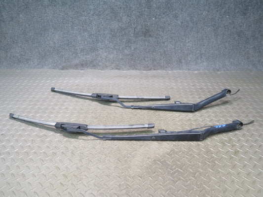 97-04 Chevrolet Corvette C5 Set of 2 Front Left & Right Windshield Wiper Arm OEM