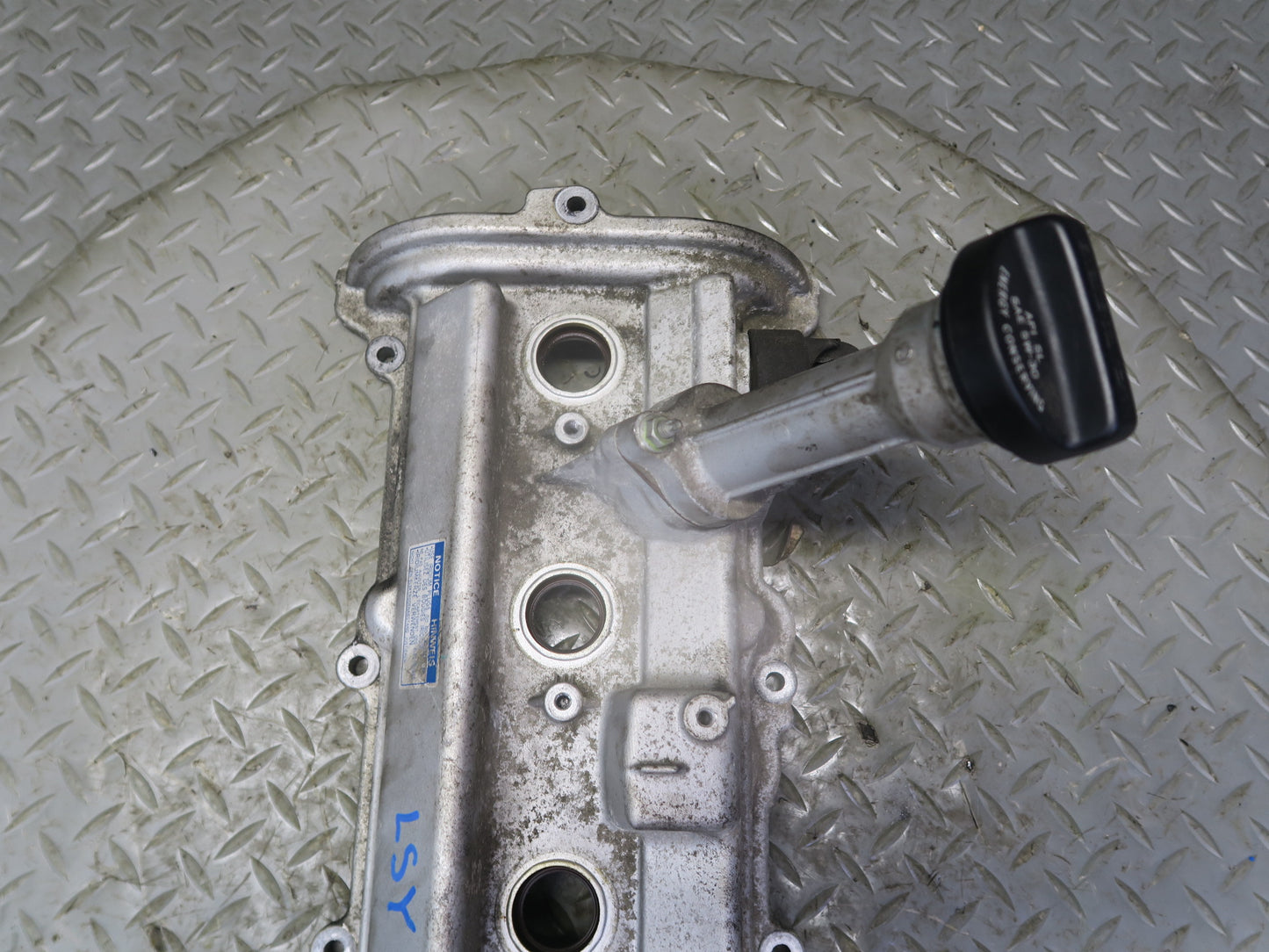 01-06 Lexus LS430 3UZFE Left Engine Cylinder Head Valve Cover w Oil Neck OEM