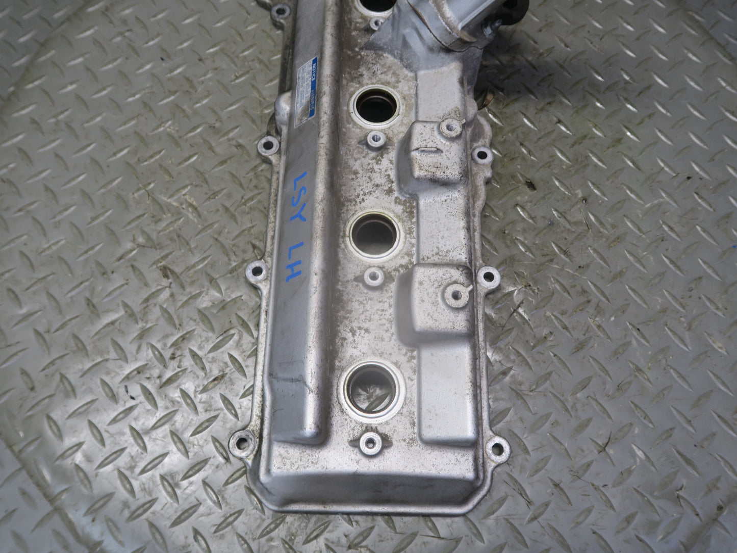01-06 Lexus LS430 3UZFE Left Engine Cylinder Head Valve Cover w Oil Neck OEM