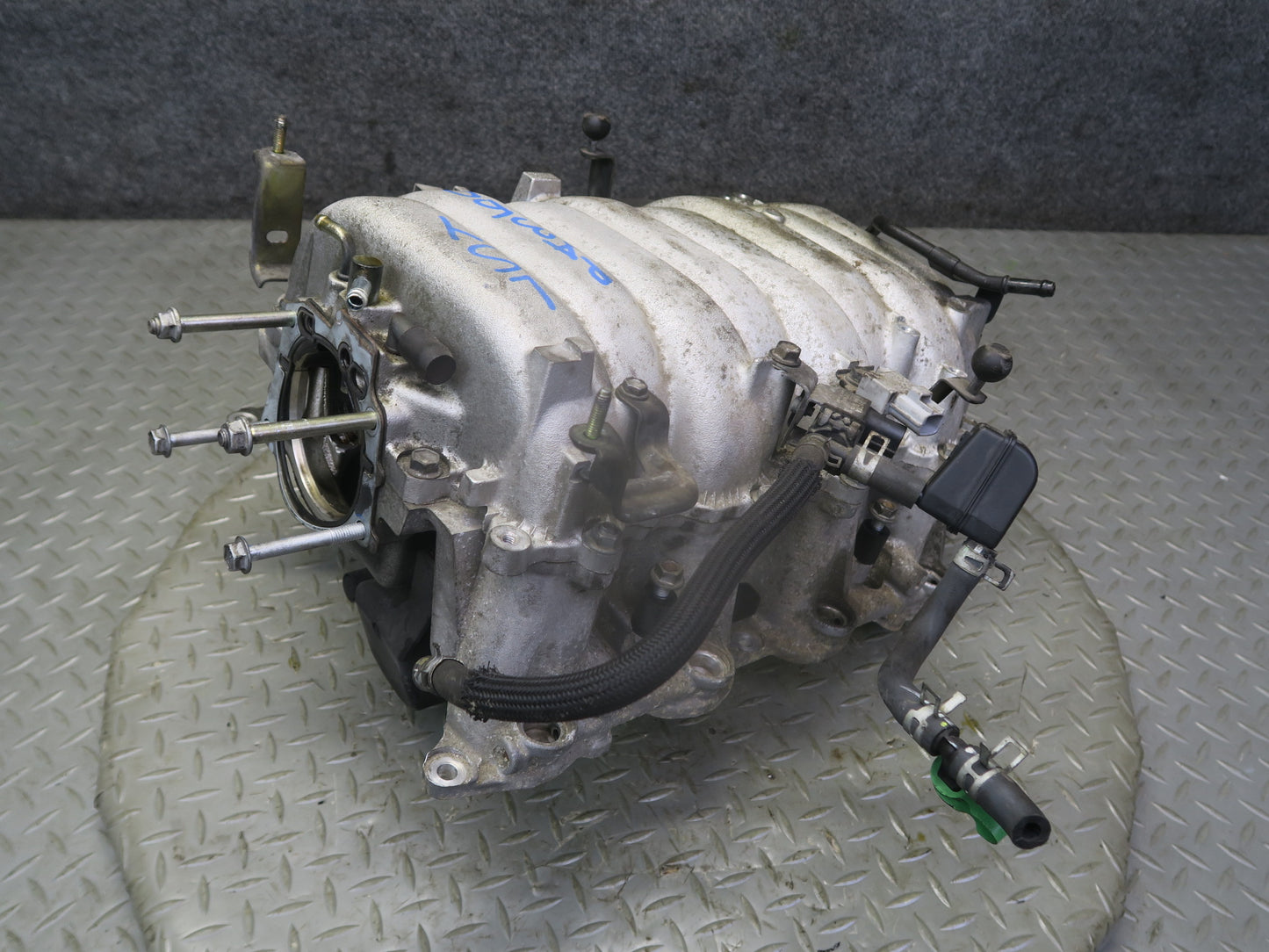 04-06 Lexus LS430 UCF30L 3UZFE Intake Manifold OEM