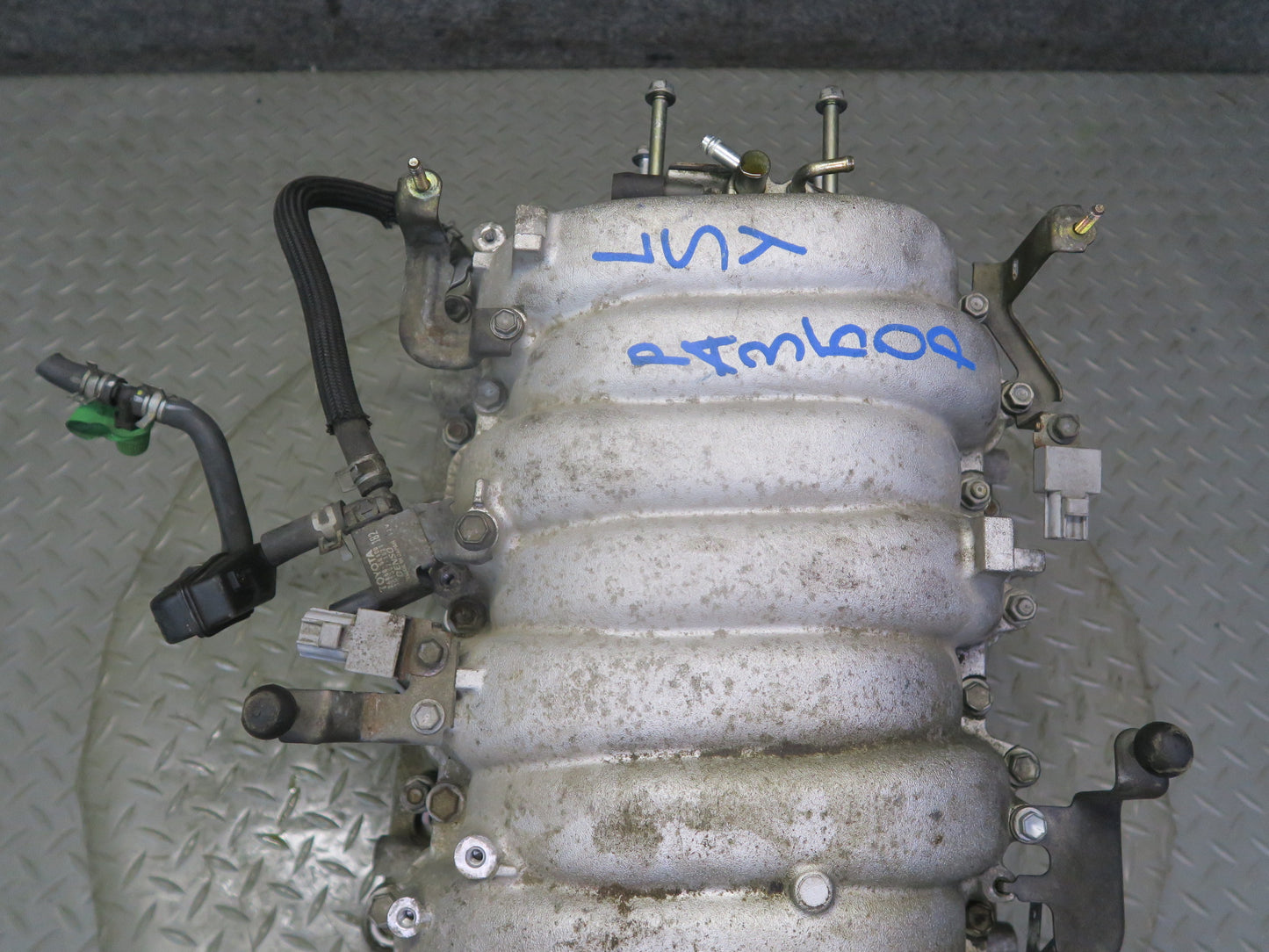 04-06 Lexus LS430 UCF30L 3UZFE Intake Manifold OEM