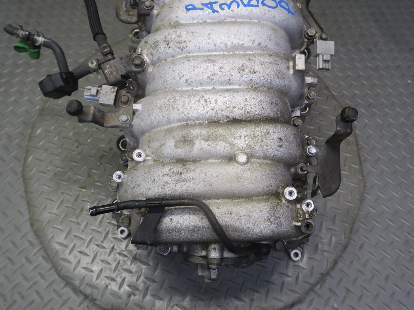 04-06 Lexus LS430 UCF30L 3UZFE Intake Manifold OEM