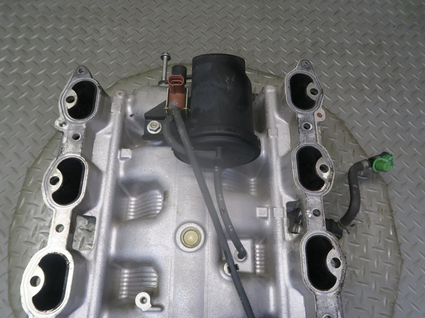 04-06 Lexus LS430 UCF30L 3UZFE Intake Manifold OEM