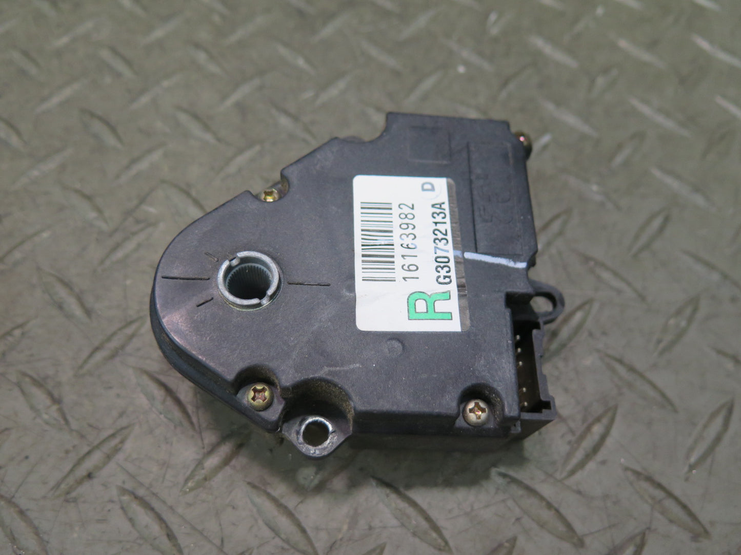 97-04 Chevrolet Corvette C5 Set of 2 A/C Heater Flap Door Actuator Motor OEM