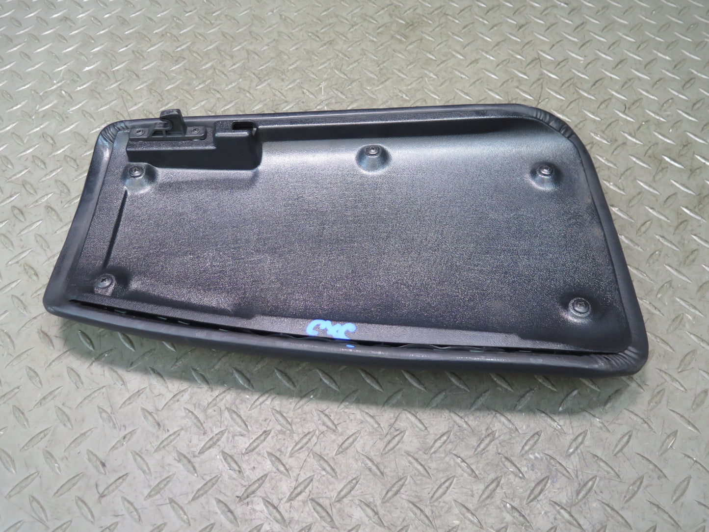 97-04 Chevrolet Corvette C5 Center Console Leather Armrest Lid Black OEM