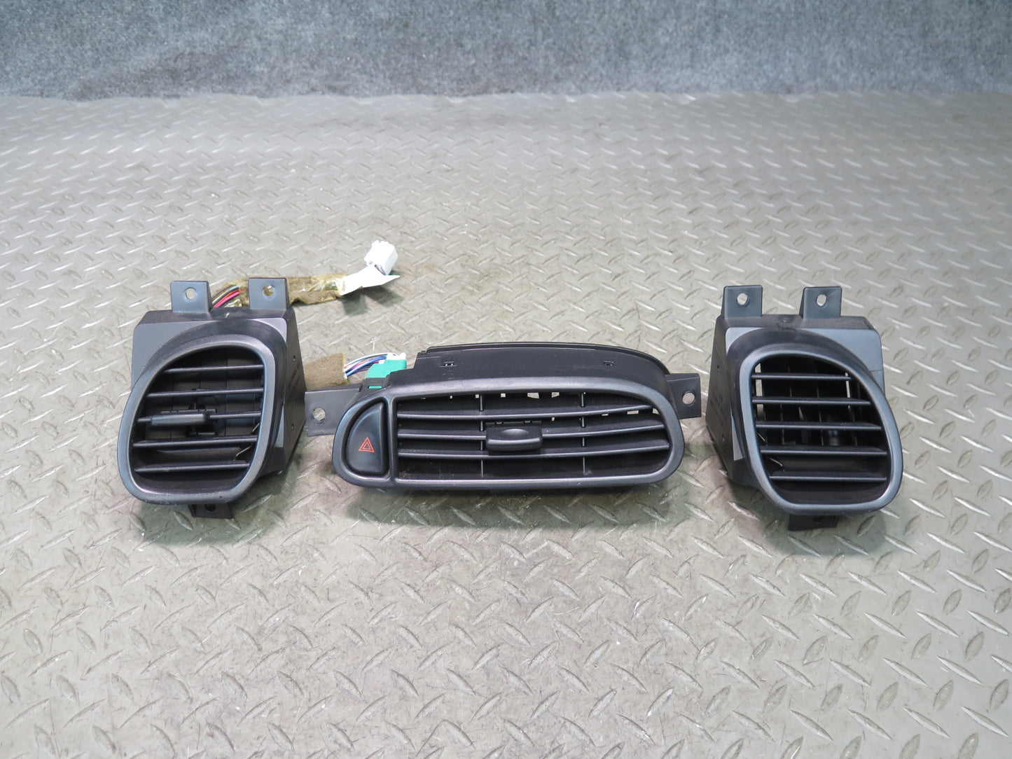 97-04 Chevrolet Corvette C5 Set of 3 Dash Front Left & Right Air Vent Grille OEM