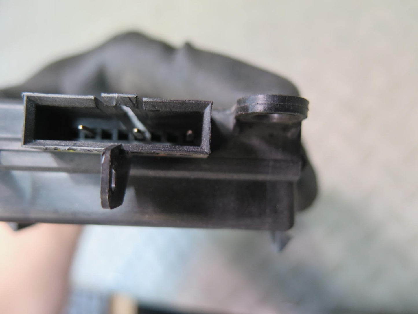 97-00 Chevrolet Corvette C5 Keyless Entry TPMS Receiver Module 10401040 OEM