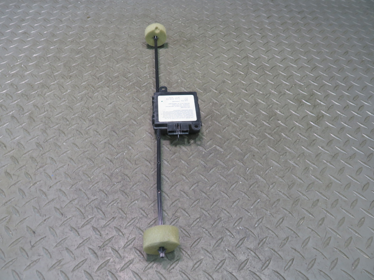 97-00 Chevrolet Corvette C5 Keyless Entry TPMS Receiver Module 10401040 OEM