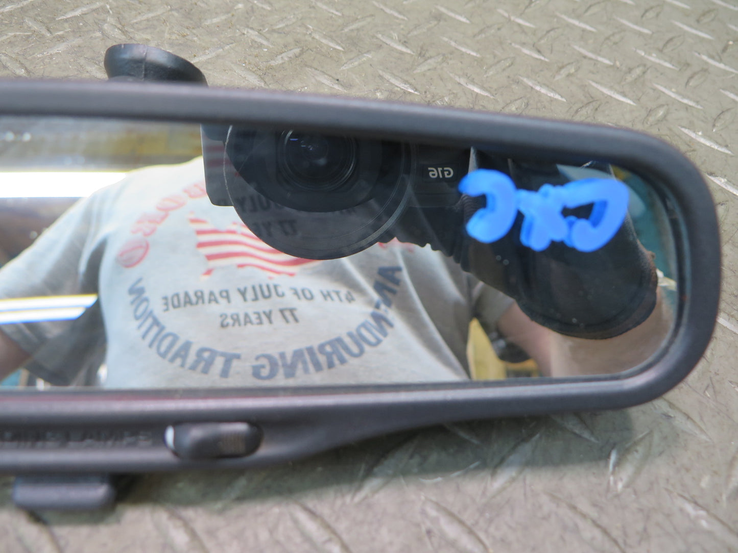 97-04 Chevrolet Corvette C5 Manual Dimming Interior Rear View Mirror OEM