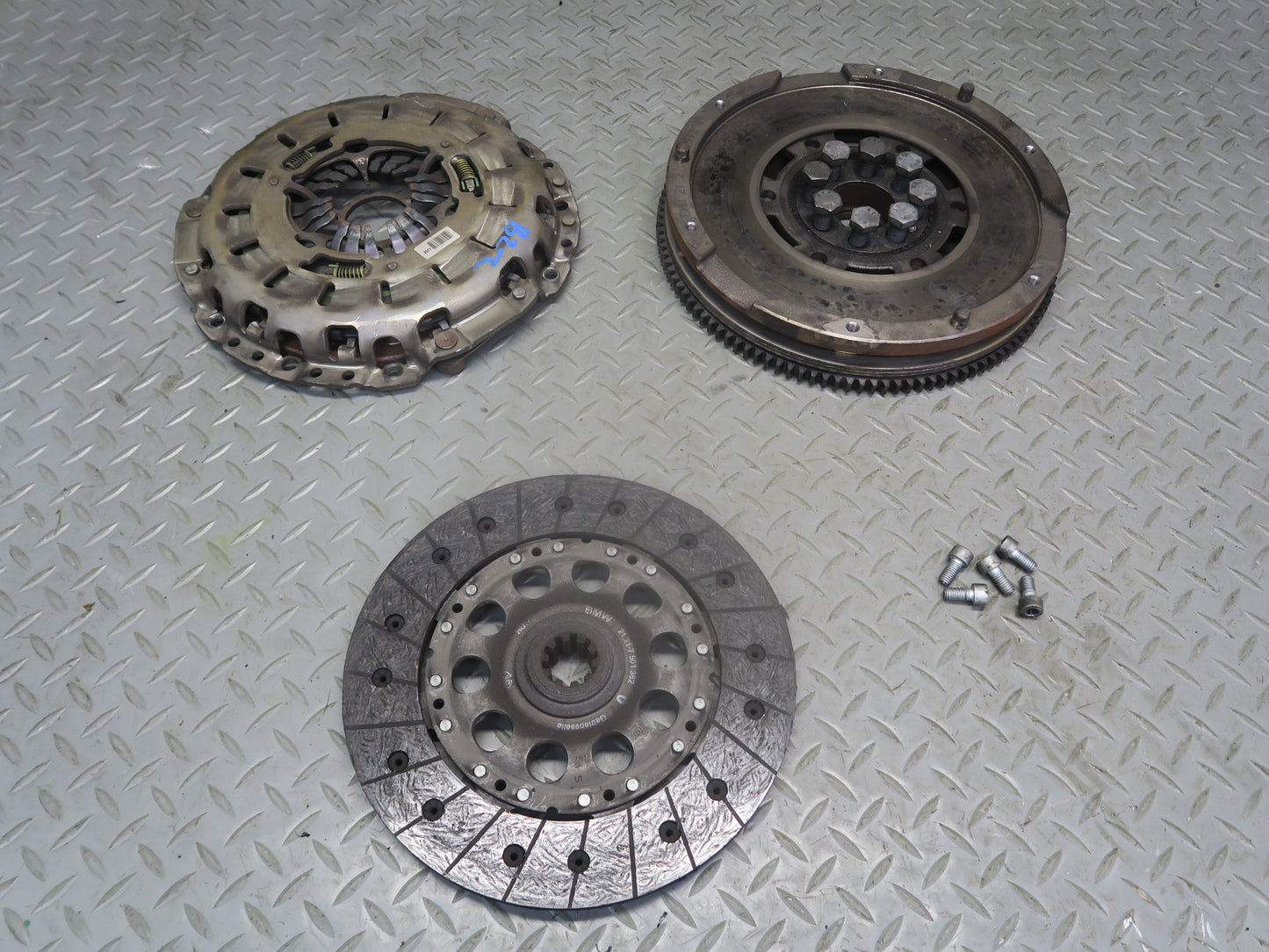 01-02 BMW E36/7 Z3 3.0L M54 M/T Transmission Flywheel Clutch Pressure Plate OEM
