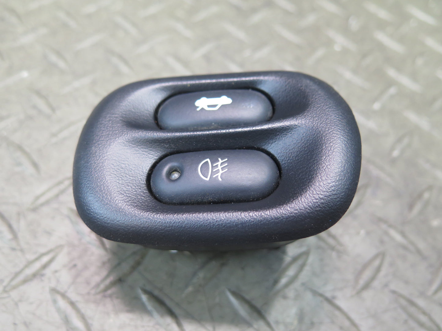 97-04 Chevrolet Corvette C5 Fog Light Trunk Release Switch Button 12135155 OEM