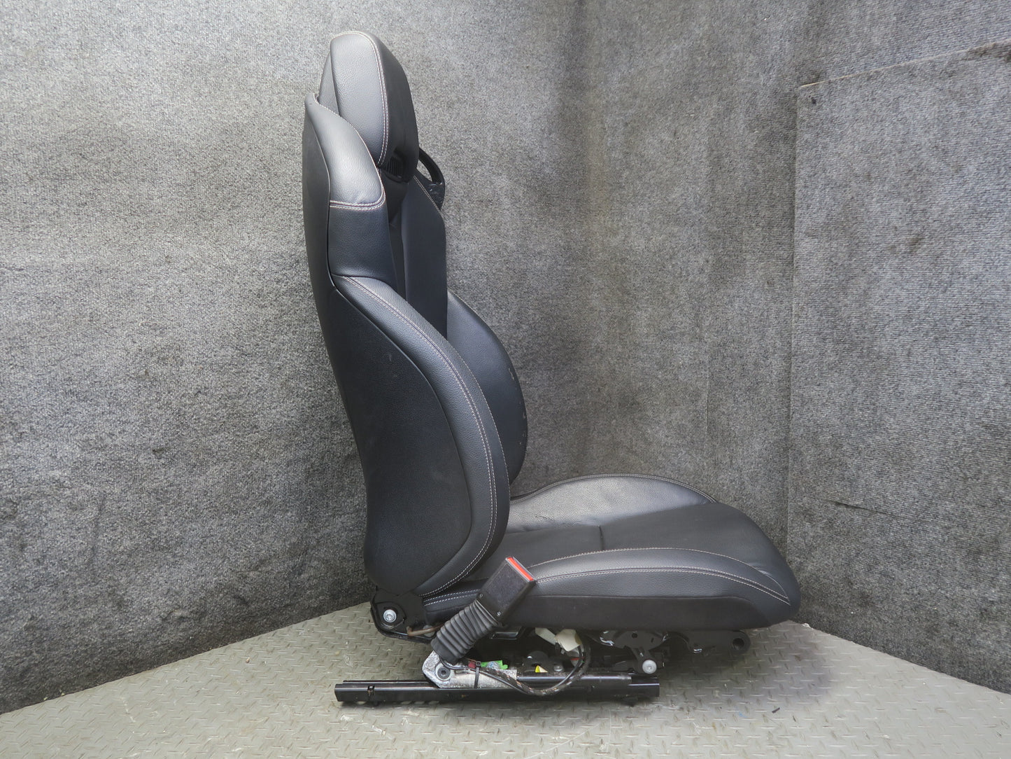 2012-2016 Mercedes R172 SLK Front Left & Right Side Leather Seat Black Set of 2