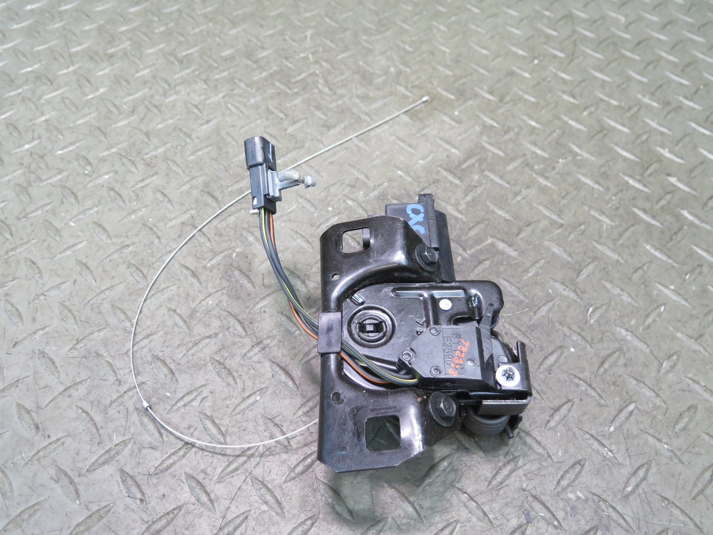 98-04 Chevrolet Corvette C5 Convertible Rear Trunk Hatch Lock Latch OEM