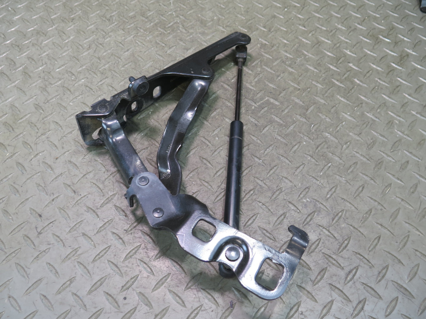 98-04 Chevrolet Corvette C5 Convertible Rear Left & Right Trunk Hinge Set OEM