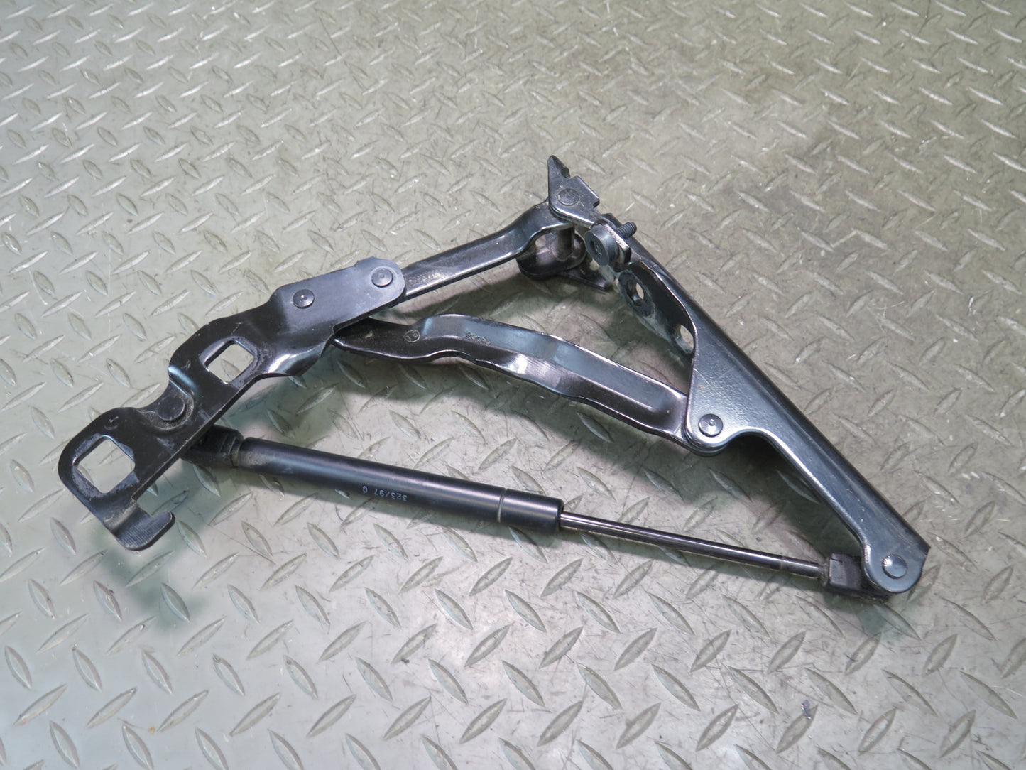 98-04 Chevrolet Corvette C5 Convertible Rear Left & Right Trunk Hinge Set OEM