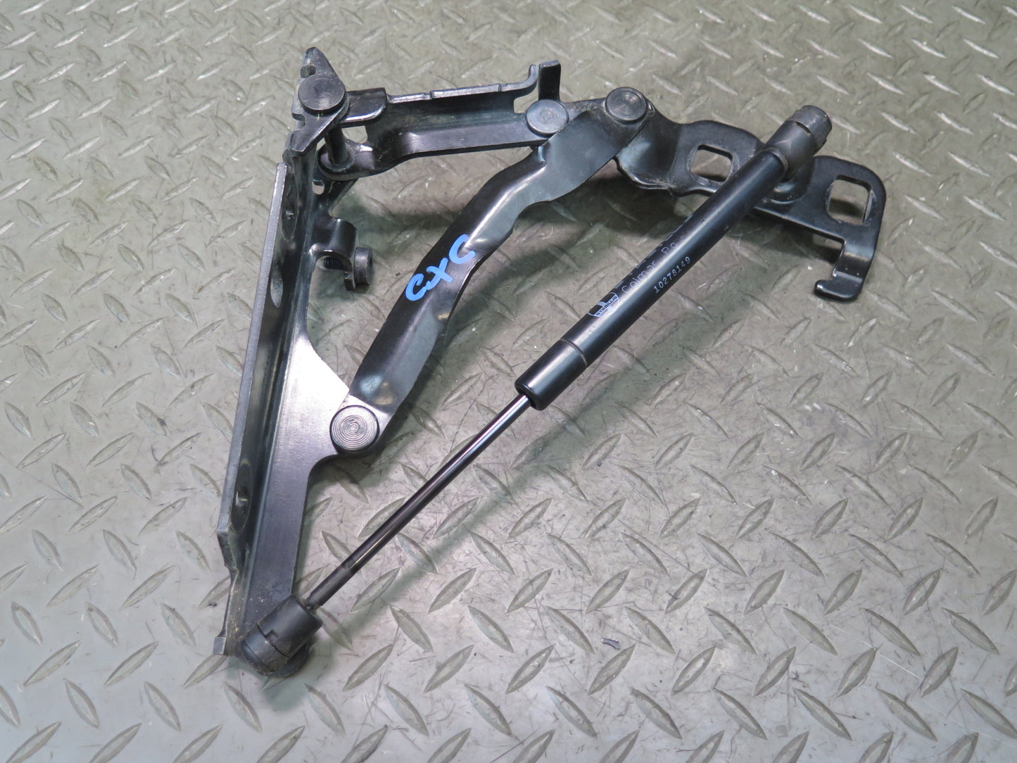 98-04 Chevrolet Corvette C5 Convertible Rear Left & Right Trunk Hinge Set OEM