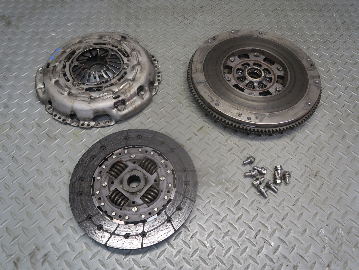 09-17 Nissan Z34 370Z M/T Clutch Disc Flywheel Pressure Plate Set 31K Miles OEM