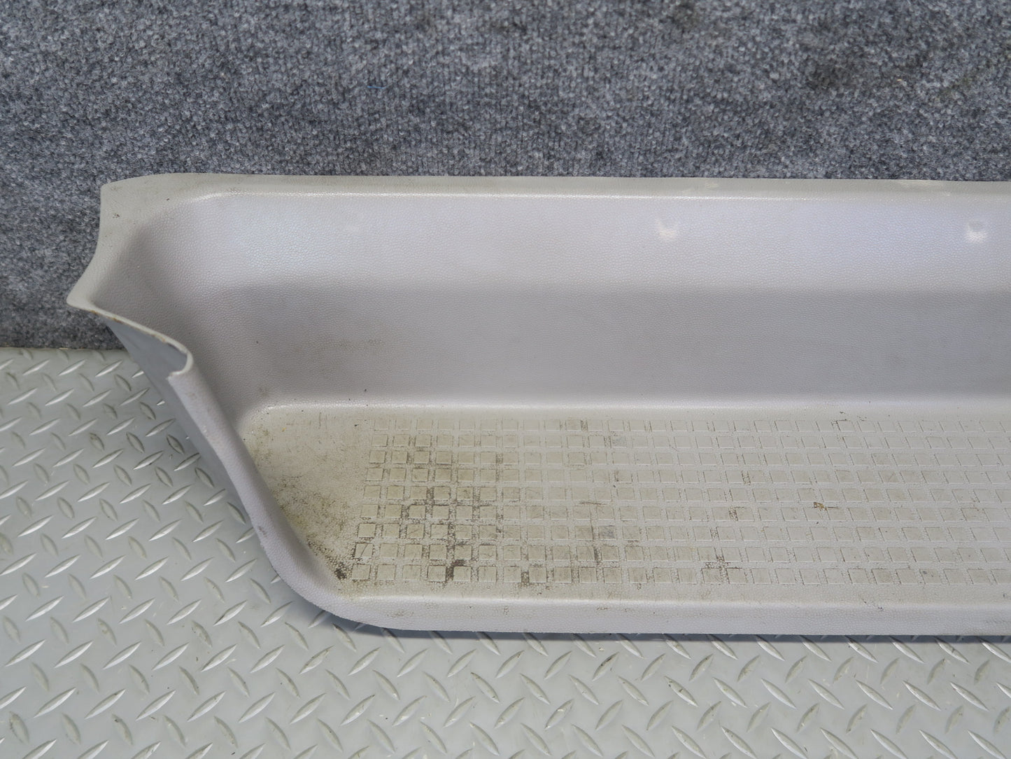 99-03 VW Eurovan T4 Front Left Door Step Trim Panel 705863735A OEM