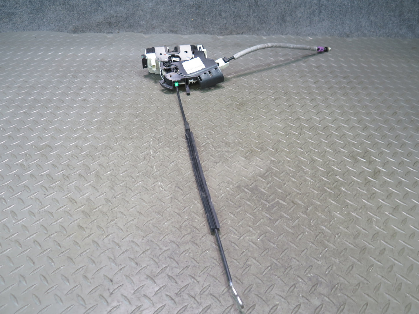 2012-2020 Mercedes R172 SLK SLC Front Right Pass Side Door Latch Lock Actuator