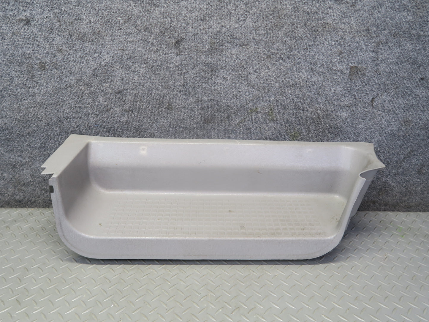 99-03 Volkswagen VW Eurovan T4 Front Right Door Step Trim Panel 701863736B OEM