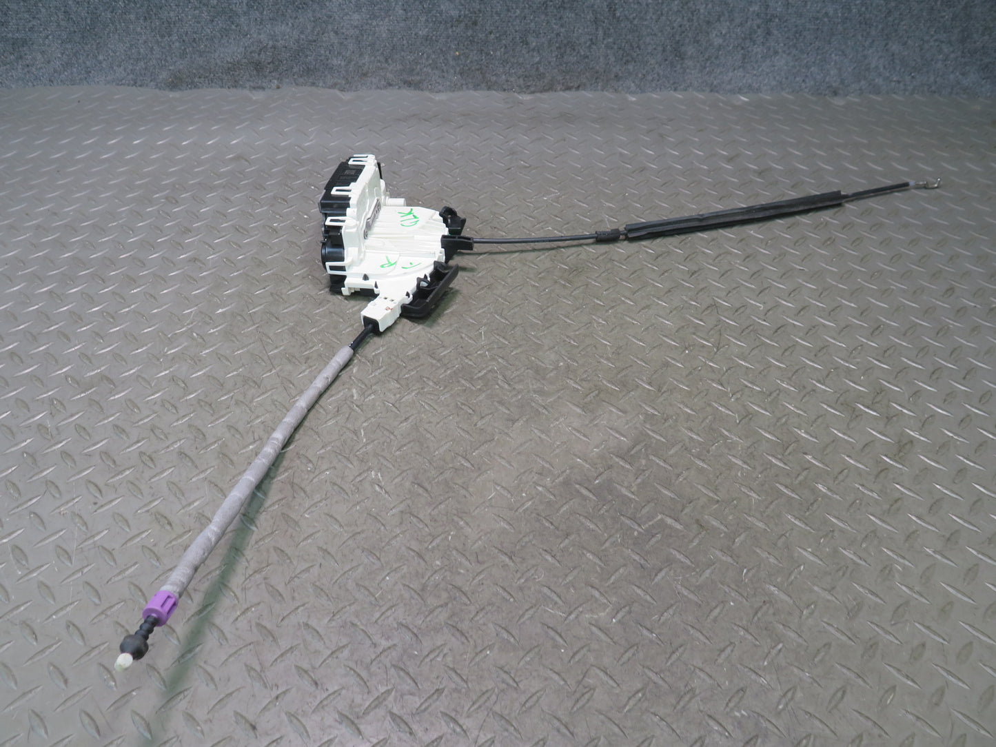 2012-2020 Mercedes R172 SLK SLC Front Right Pass Side Door Latch Lock Actuator