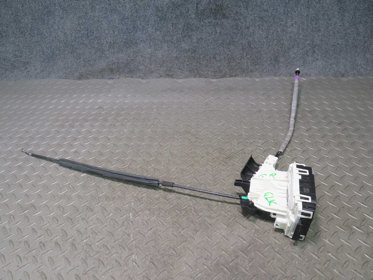 2012-2020 Mercedes R172 SLK SLC Front Right Pass Side Door Latch Lock Actuator