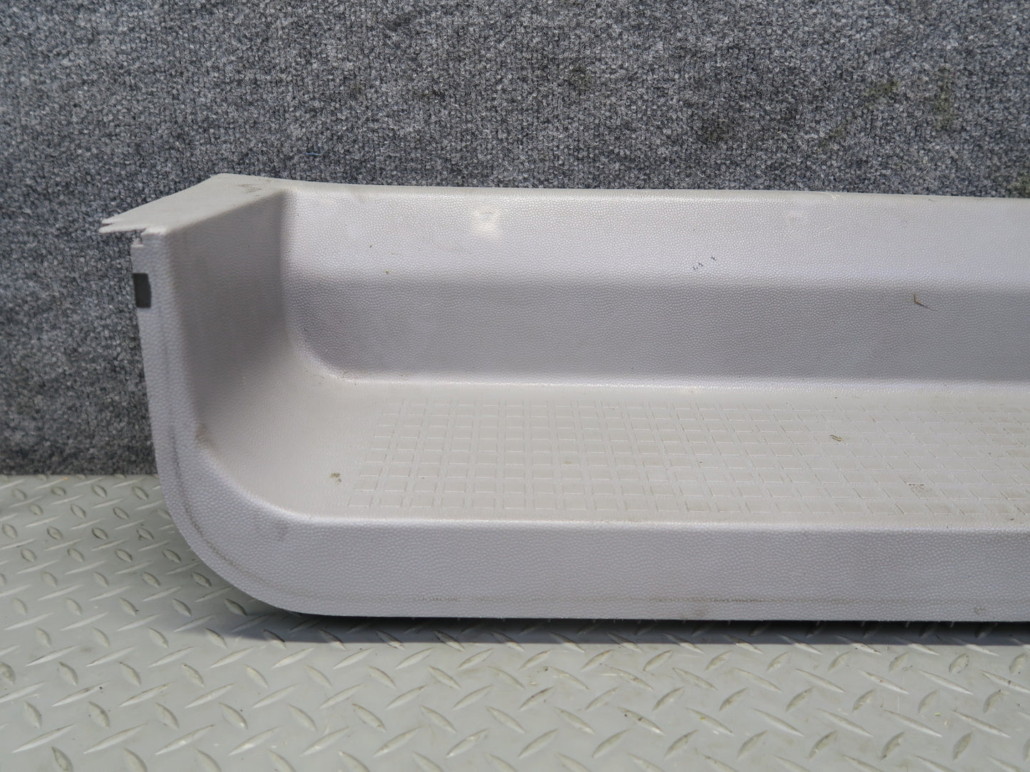 99-03 Volkswagen VW Eurovan T4 Front Right Door Step Trim Panel 701863736B OEM