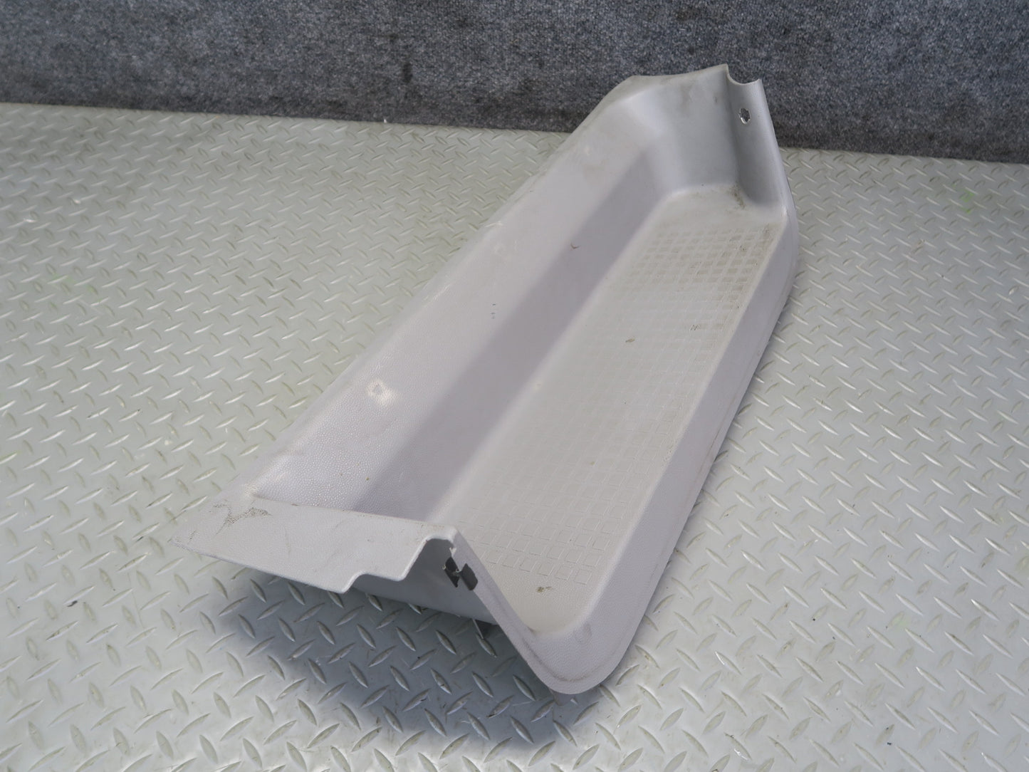 99-03 Volkswagen VW Eurovan T4 Front Right Door Step Trim Panel 701863736B OEM