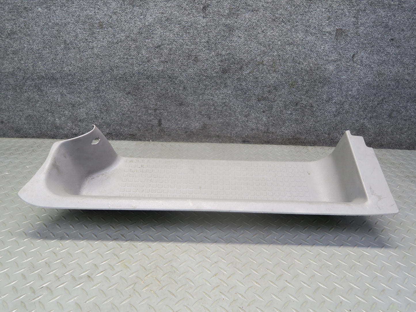 99-03 Volkswagen VW Eurovan T4 Front Right Door Step Trim Panel 701863736B OEM