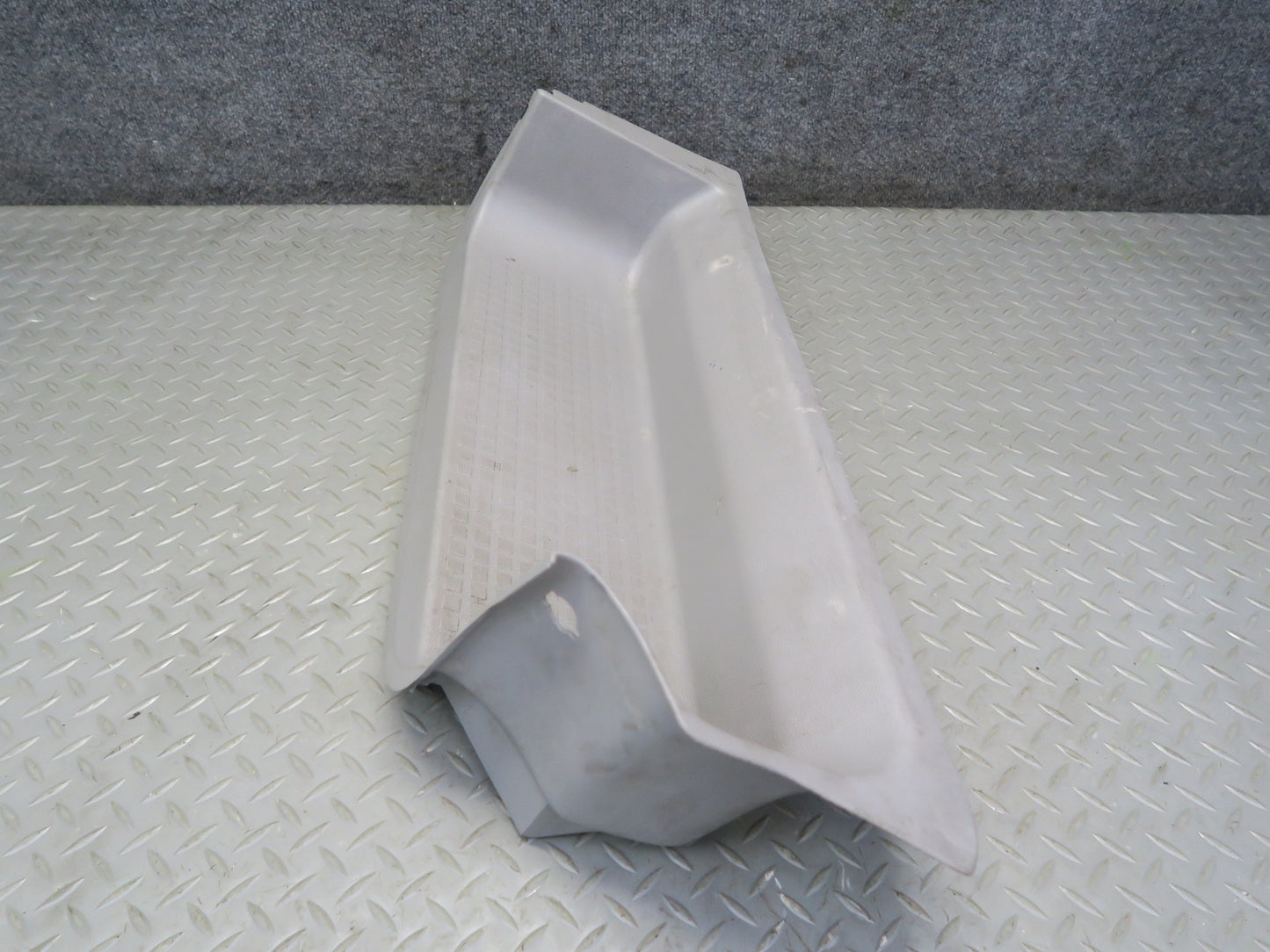 99-03 Volkswagen VW Eurovan T4 Front Right Door Step Trim Panel 701863736B OEM
