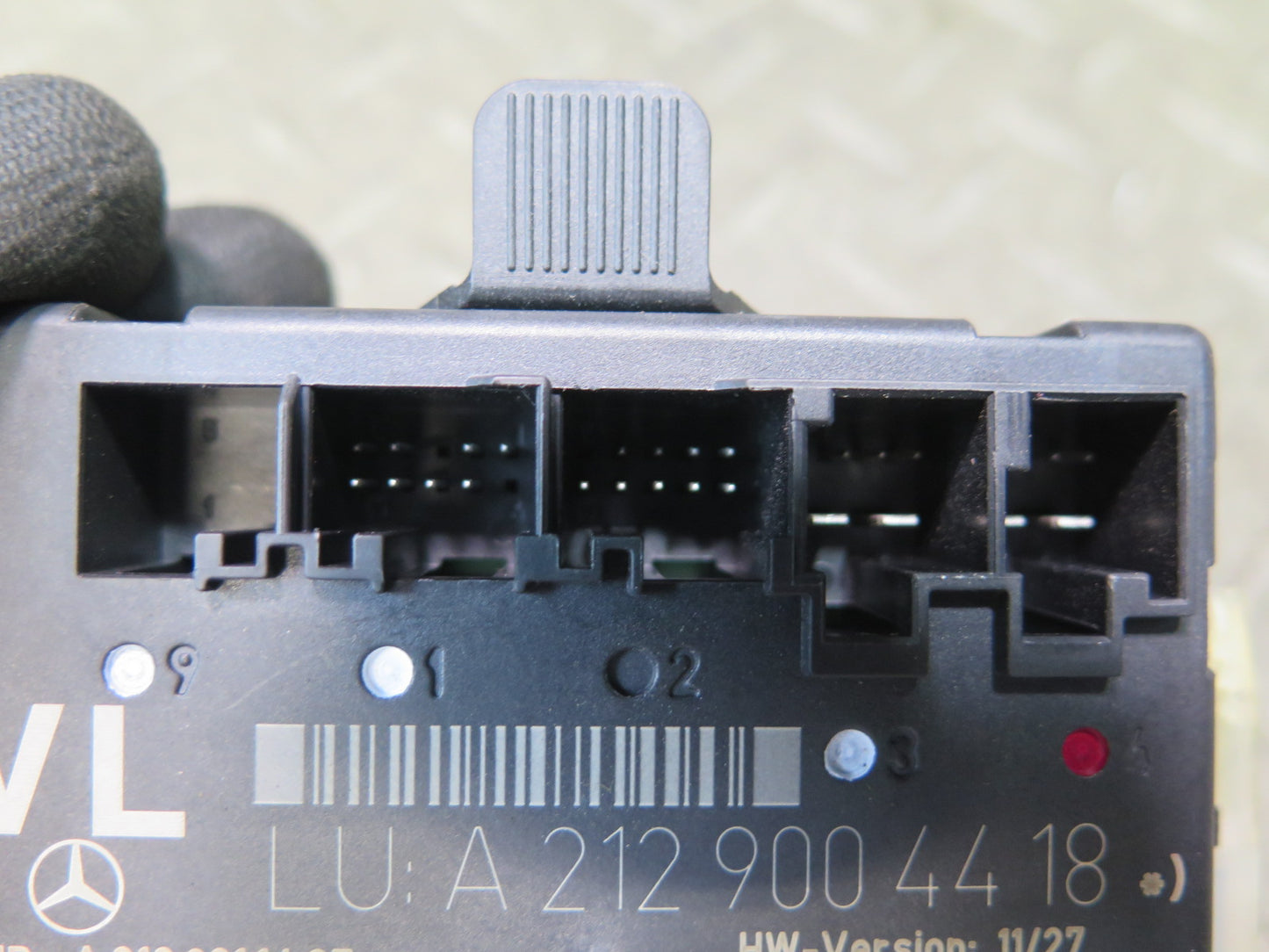 2012-2016 Mercedes R172 SLK Front Left Driver Side Door Control Module Unit