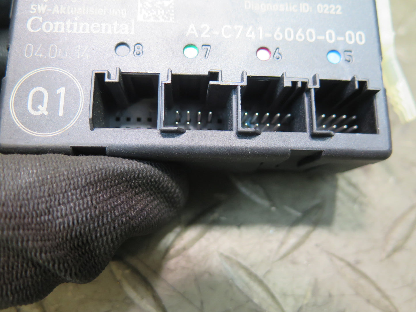 2012-2016 Mercedes R172 SLK Front Left Driver Side Door Control Module Unit