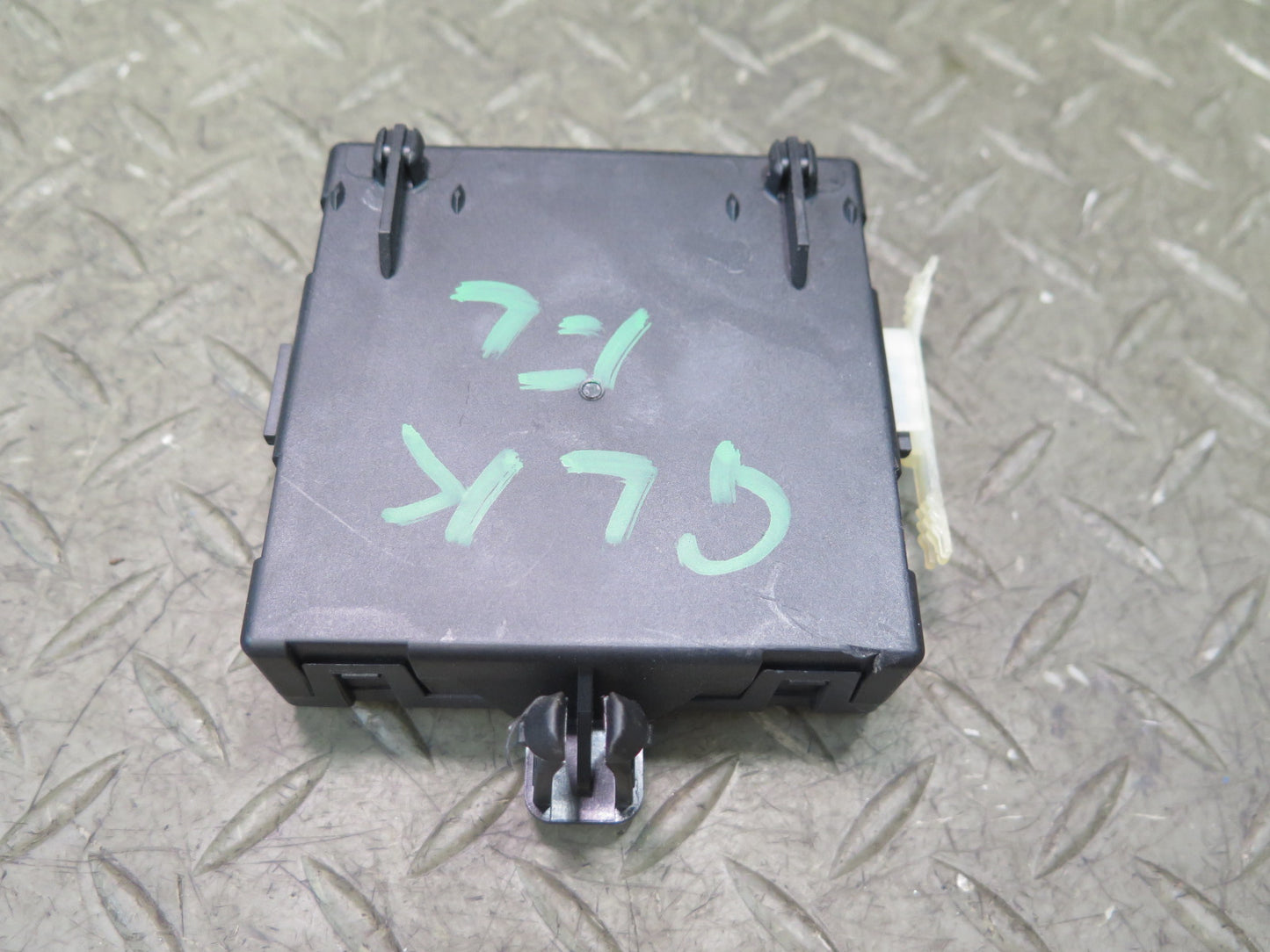 2012-2016 Mercedes R172 SLK Front Left Driver Side Door Control Module Unit