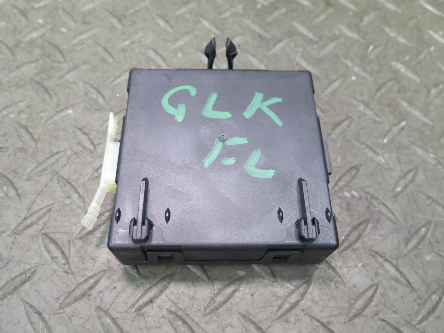 2012-2016 Mercedes R172 SLK Front Left Driver Side Door Control Module Unit