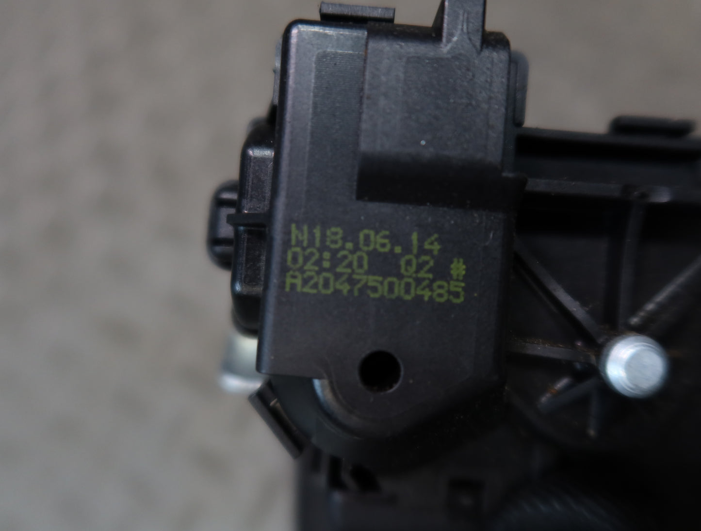 2012-2020 Mercedes R172 SLK SLC Rear Trunk Lid Latch Lock Actuator A2047500485