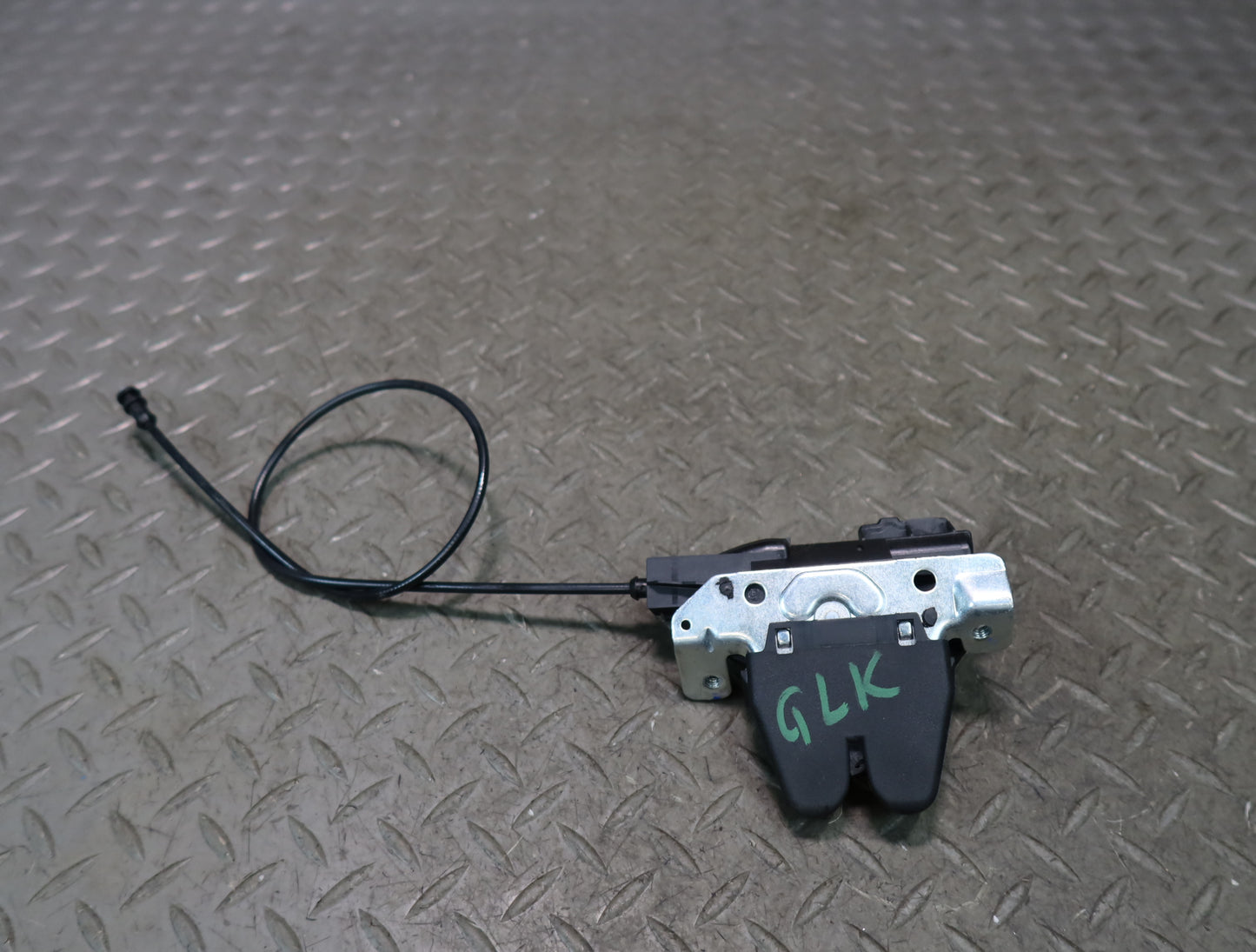 2012-2020 Mercedes R172 SLK SLC Rear Trunk Lid Latch Lock Actuator A2047500485