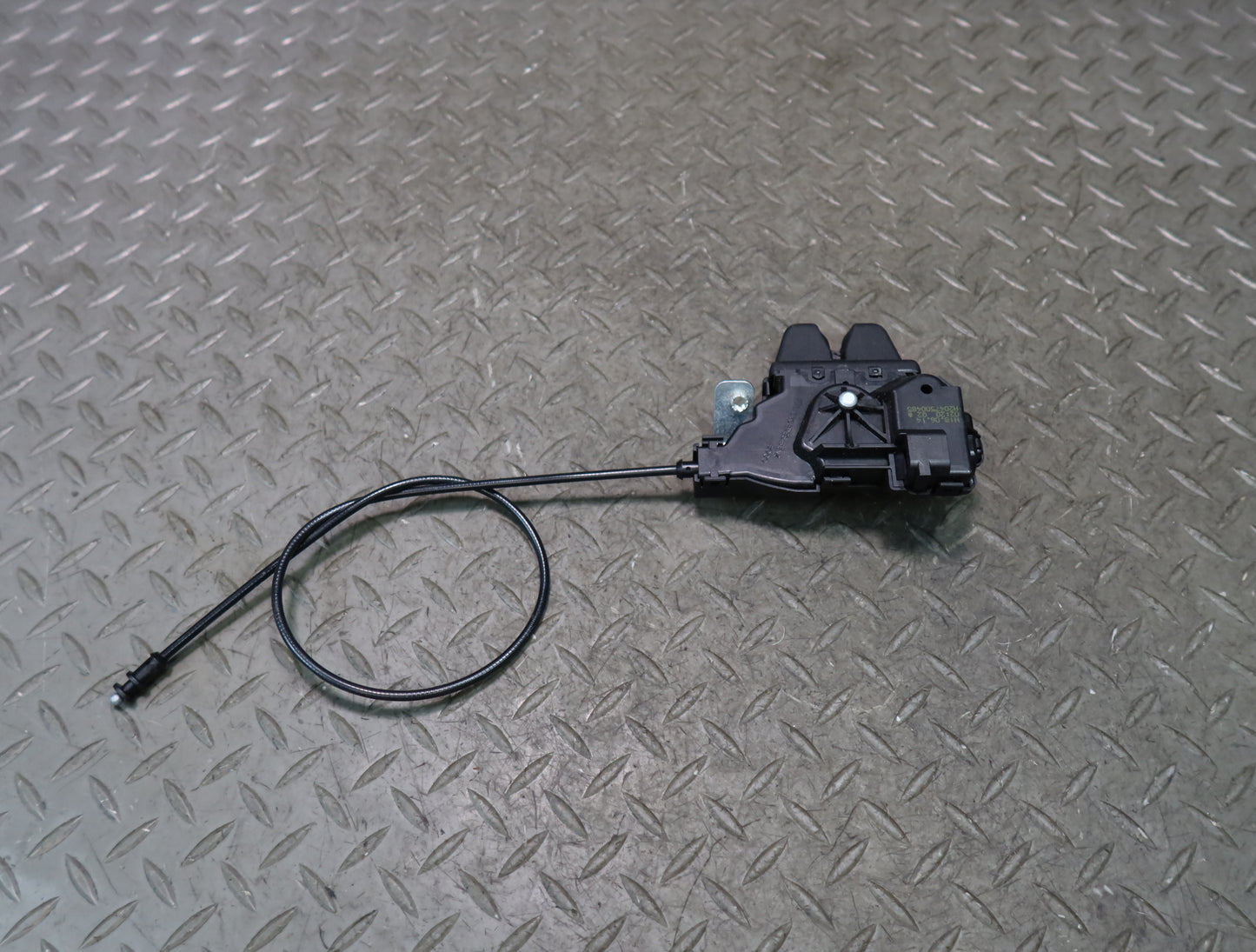 2012-2020 Mercedes R172 SLK SLC Rear Trunk Lid Latch Lock Actuator A2047500485