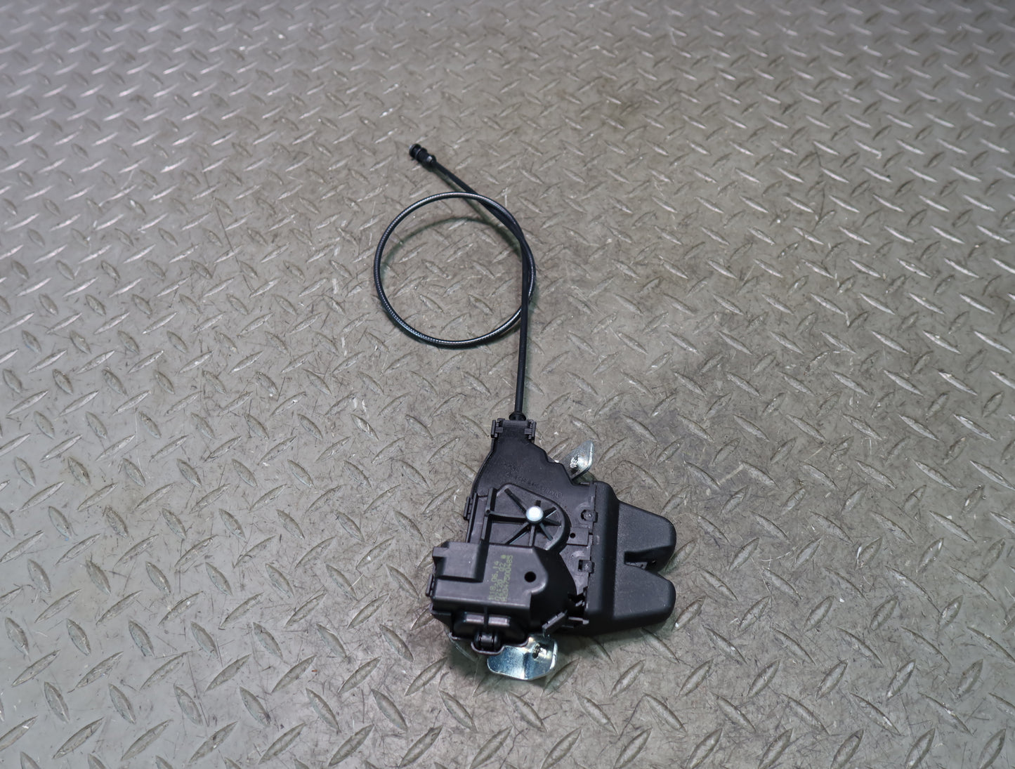 2012-2020 Mercedes R172 SLK SLC Rear Trunk Lid Latch Lock Actuator A2047500485