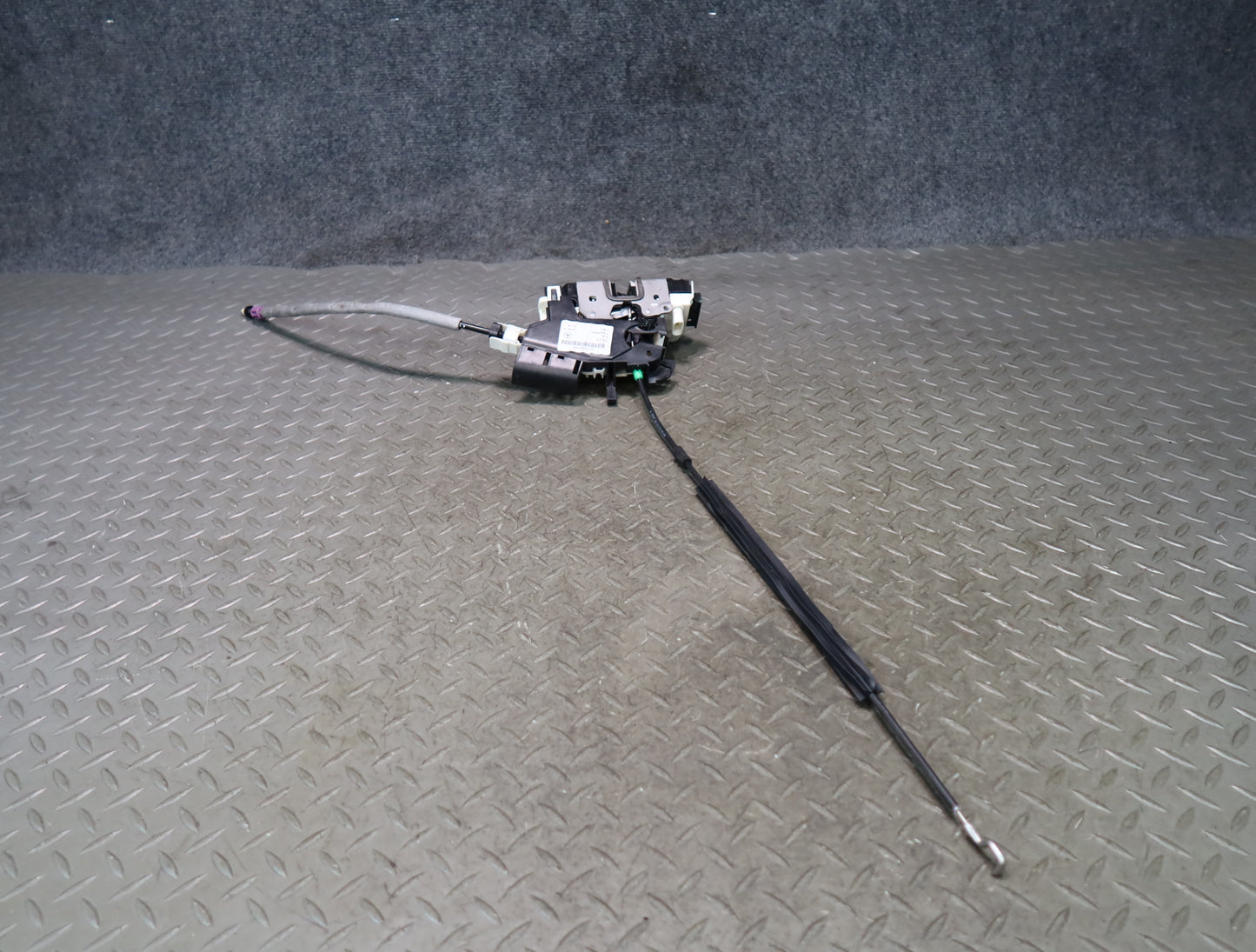 2012-2020 Mercedes R172 SLK SLC Front Left Driver Side Door Latch Lock Actuator